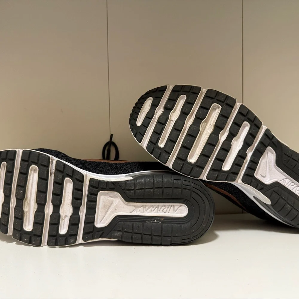 Nike Black and Bronze Athletic Shoes